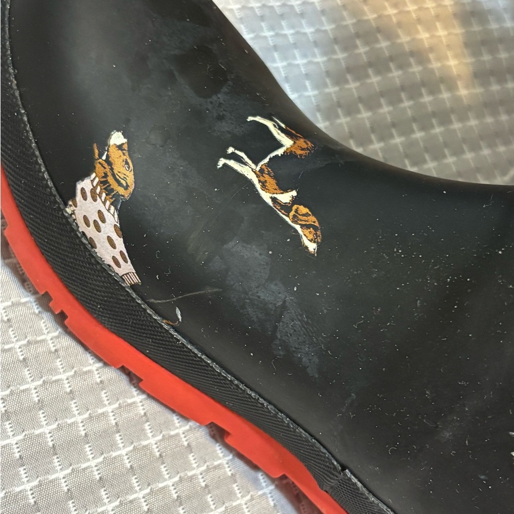 Joules Black Rain Boots with Dog Print and Red Soles - Picture 6 of 7